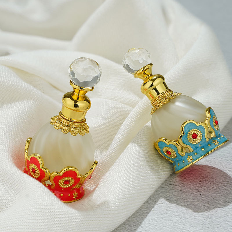 ขวดน้ำหอมโลหะแก้วลายดอกไม้สีทอ - Home Fragrance Dubai บทวิจารณ์และราคา